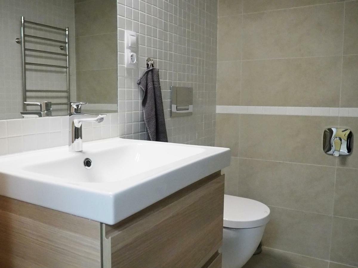 Ap10 - Apartments 4U Brezinova "Overnight Simply" Hradec Králové 외부 사진
