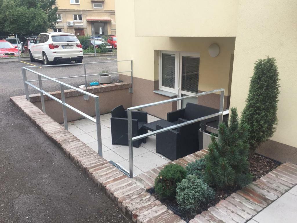 Ap10 - Apartments 4U Brezinova "Overnight Simply" Hradec Králové 외부 사진